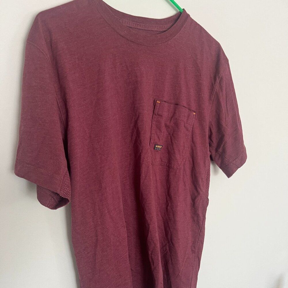 Ariat medium tee